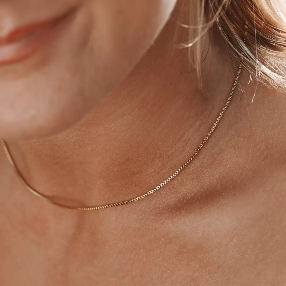 Atolea Jewelry Dainty Box Choker