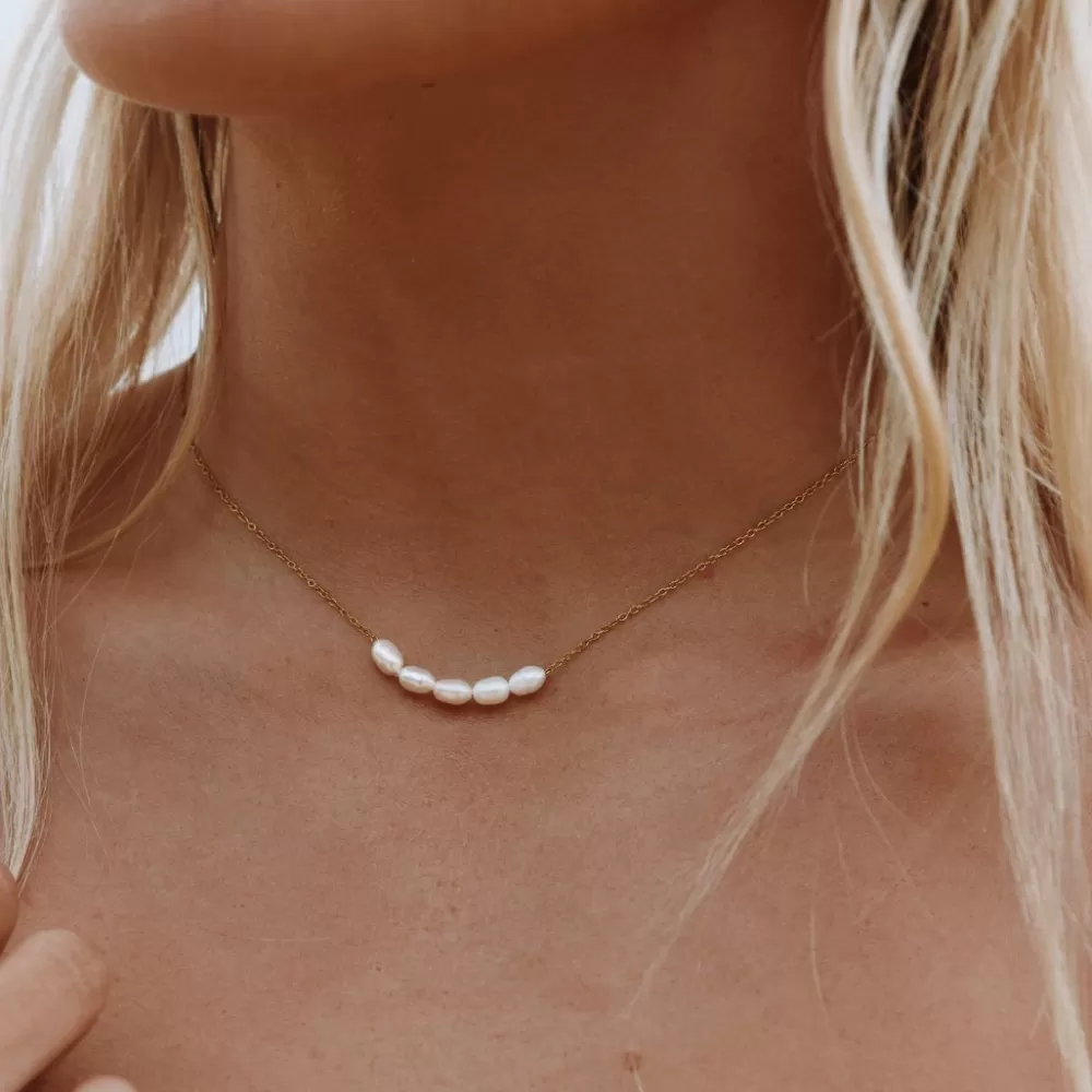 Atolea Jewelry Dainty Freshwater Pearl Necklace