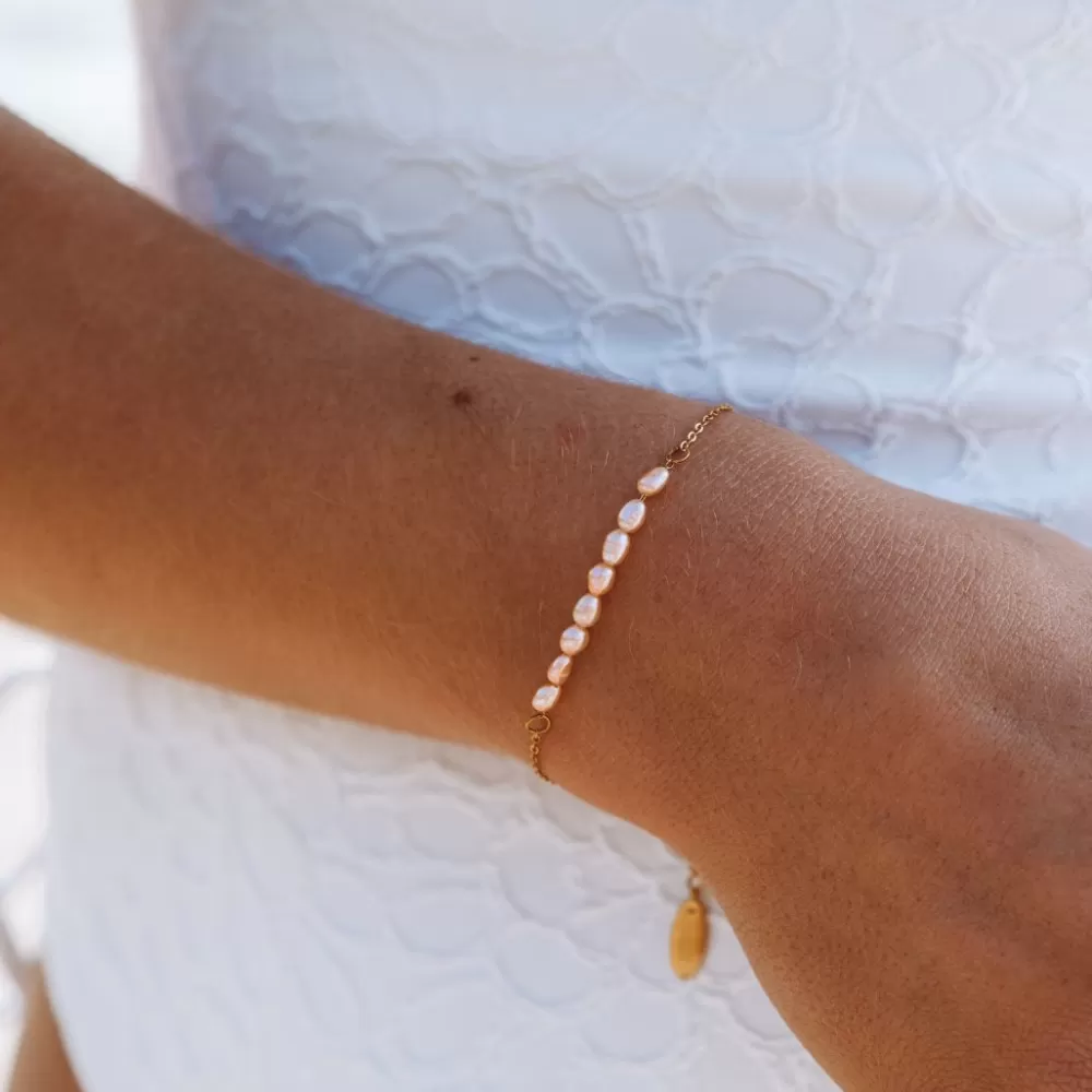 Atolea Jewelry Pink Freshwater Pearl Bracelet